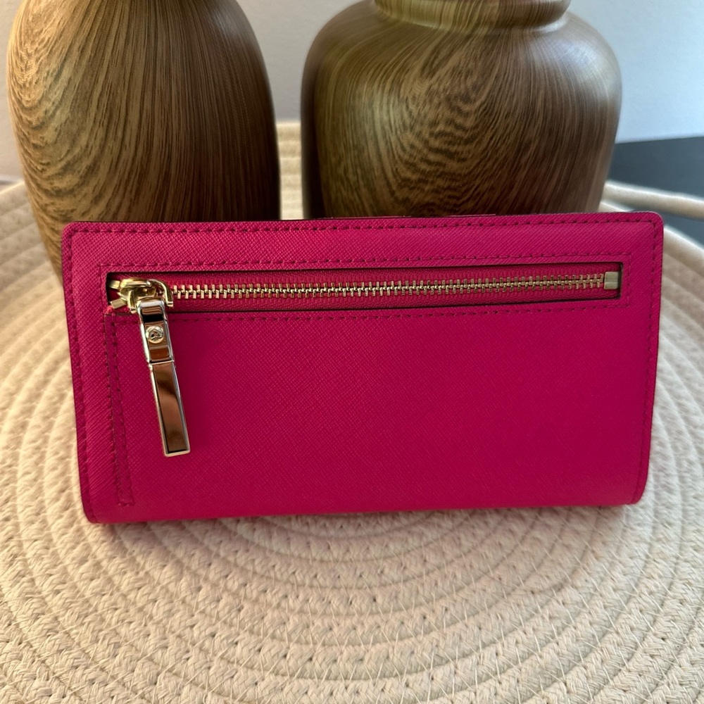 --SOLD--   Kate Spade New York Cameron Street Staci Wallet Hot Pink EUC - Picture 2 of 10